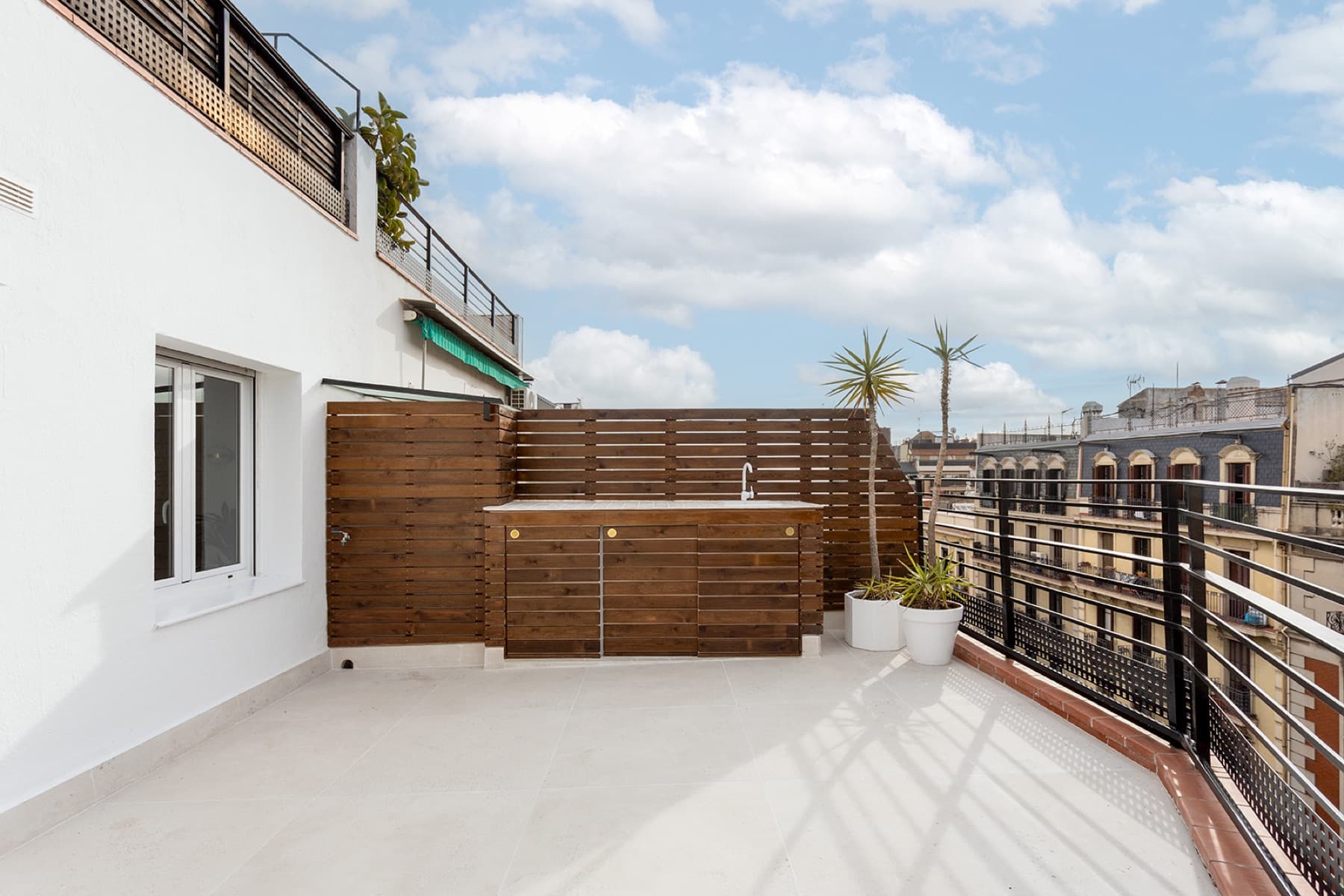 Ático con terraza junto a Francesc Macià 2